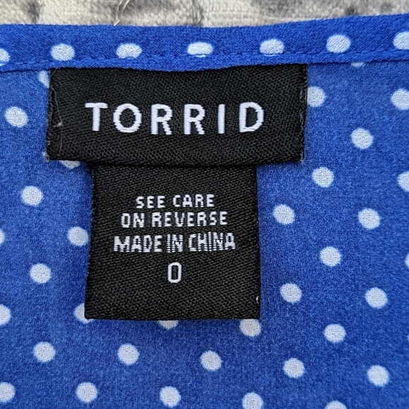 Torrid Polkadot Pinup Top - Picture 4 of 8